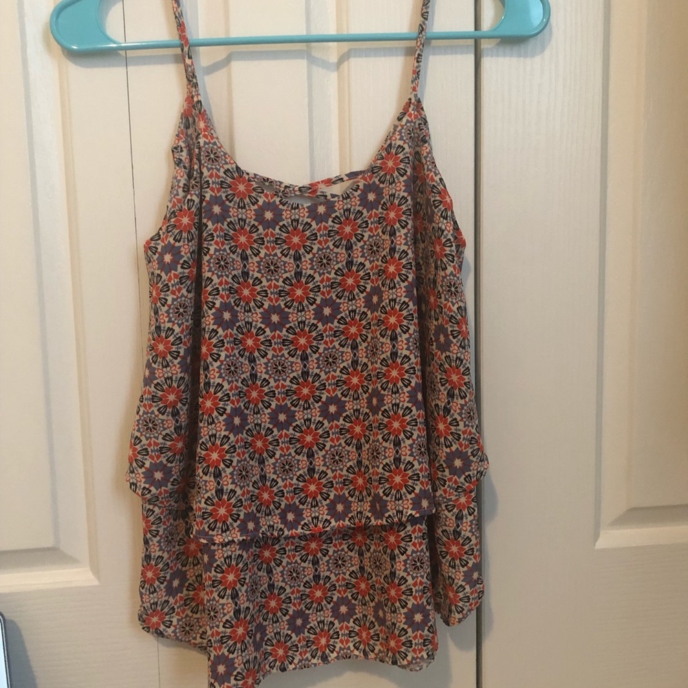 Cute ruffled tank top